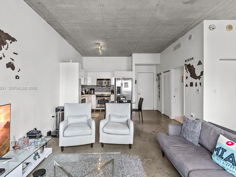 133 NE 2nd Ave #1815 — Photo 3