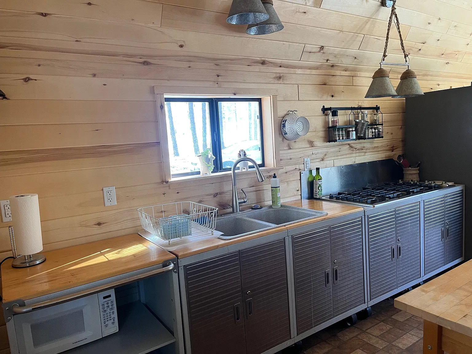 1 bed, 1200 sqft, $1,650 — Photo 2