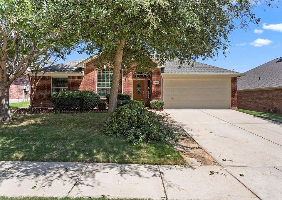1st image of 3805 Miramar Dr