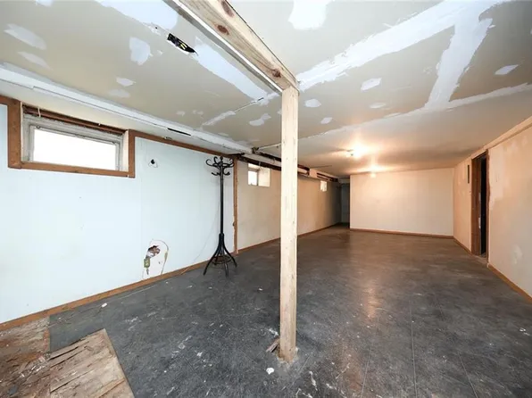 2044 71st Street image 24 of 30