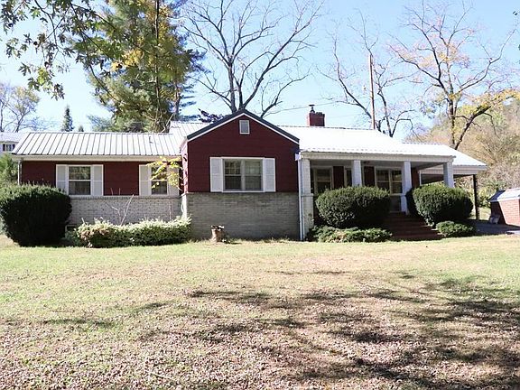 2nd image of 213 Military Ln