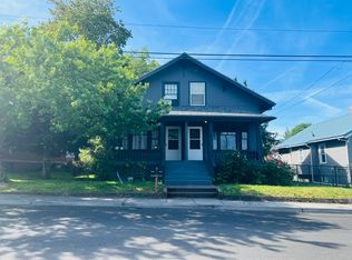 1518 E 10th St, The Dalles, OR 97058