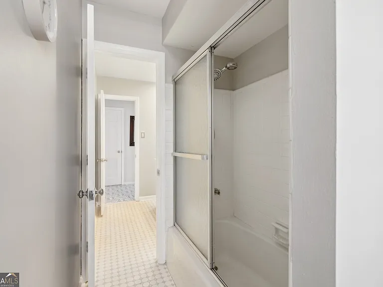 355 Westerhall Ct — Photo 23