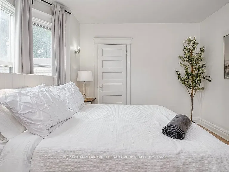 151 Broadview Ave — Photo 11
