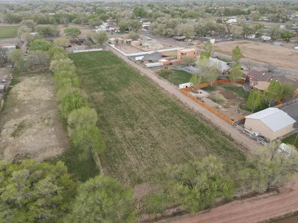 1026 Silo Rd, Bosque Farms, NM 87068