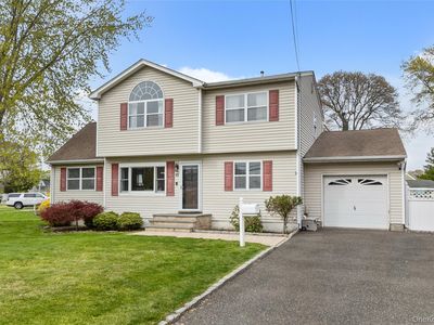 15 Adams Street E, East Islip, NY, 11730