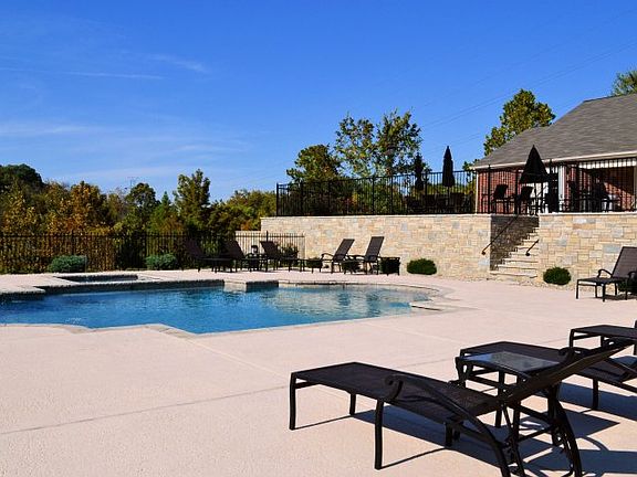 Willowbend Pool