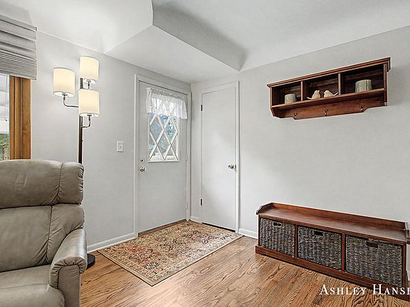 4th image of 3361 Ancliff St NE