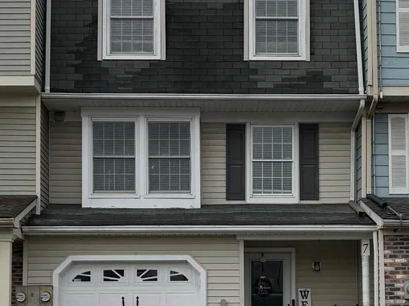 7 Redwood Ct, Glassboro, NJ 08028