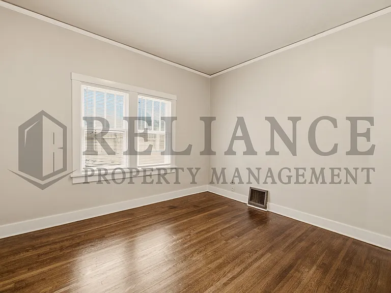 525 S Chautauqua Ave — Photo 38
