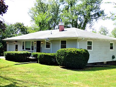 740 Tower Dr Benton Harbor Mi 49022 Zillow