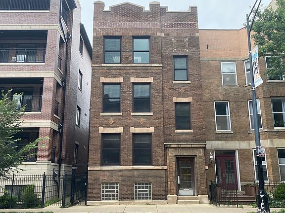 3rd image of 852 W Diversey Pkwy APT 1F