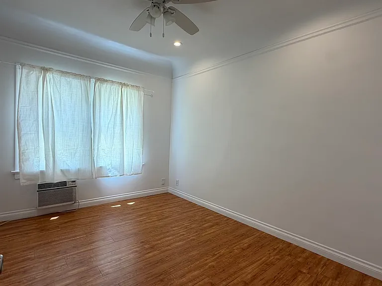 422 N Spaulding Ave #5 — Photo 3