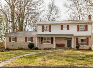 426 Windemere Dr, Staunton, VA 24401