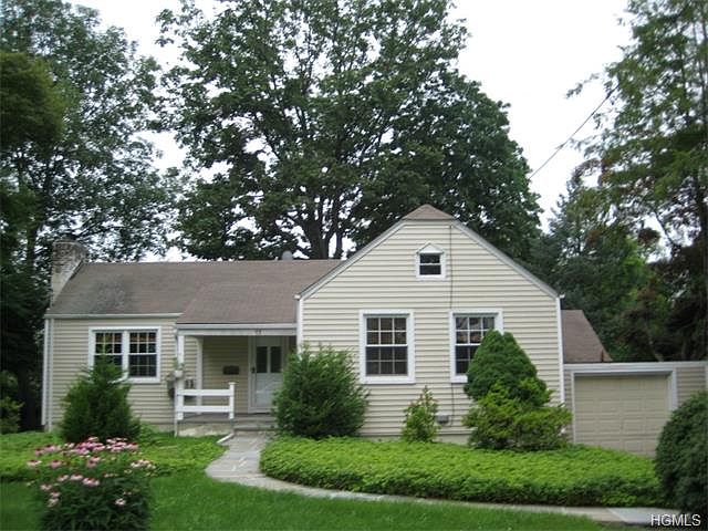 1st image of 11 Manor Ave