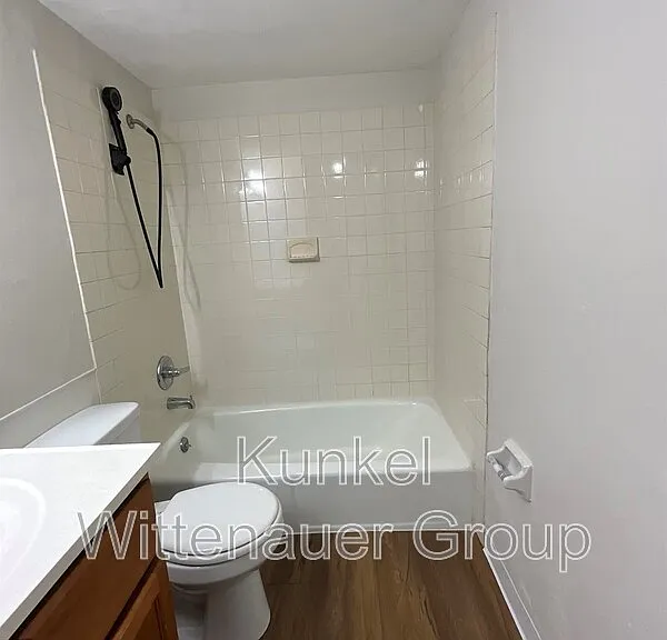 1807-2 Jamestown Rd — Photo 14