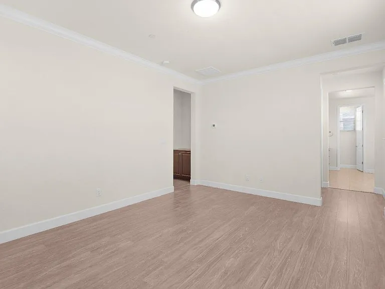 Upstairs: Master bed