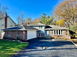 5740 Wolf Rd, Western Springs, IL 60558