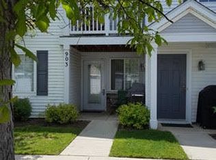 903 Silverstone Dr #903, Carpentersville, IL 60110