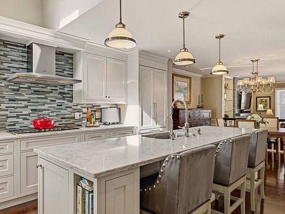 4th image of 579 Sagamore Avenue #60