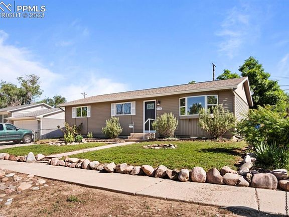2nd image of 727 Winnepeg Dr