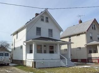 1368 Penhurst Rd, Cleveland, OH 44110