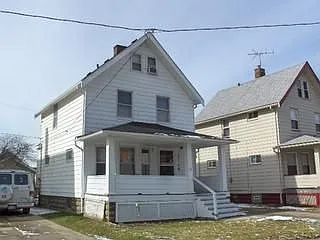 1368 Penhurst Rd photo 1