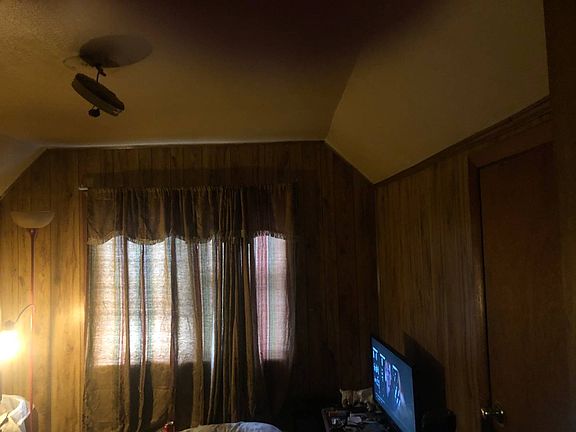 3rd image of 133 West St