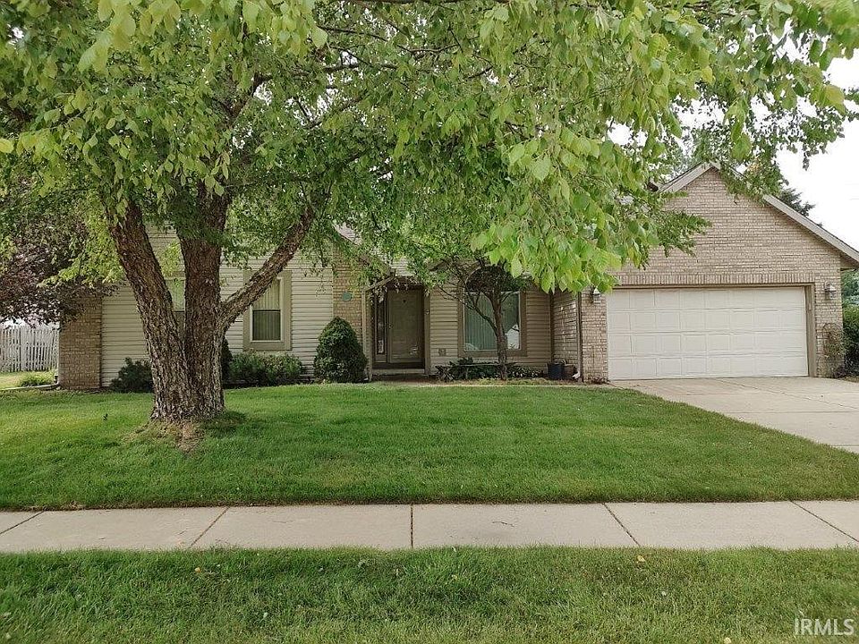 1st image of 825 Brookside Dr