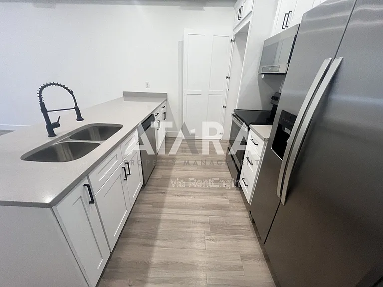 909 W Euclid Ave #3 — Photo 8
