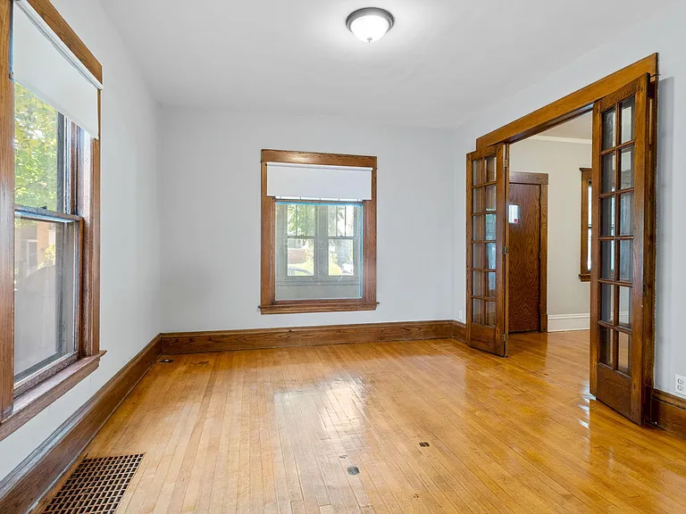 3325 Hennepin Ave — Photo 9