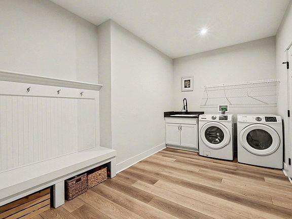 5th image of 2871 Shadbark Ln