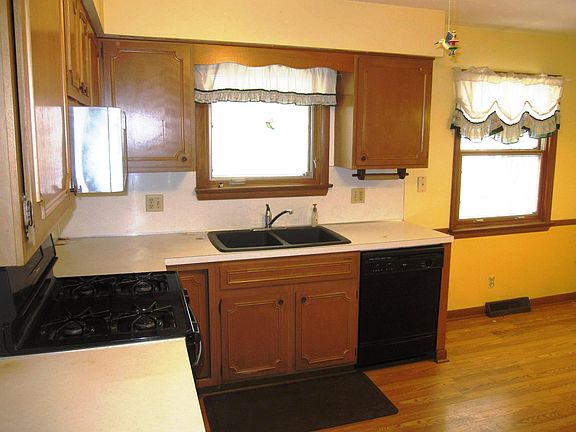 4th image of 661 Timberlake Dr
