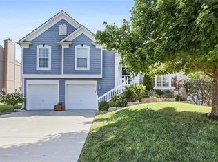 15565 S Arapaho St, Olathe, KS 66062