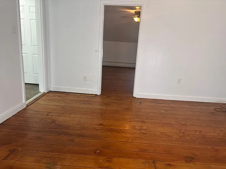 36 N Beaver St #3 — Photo 15