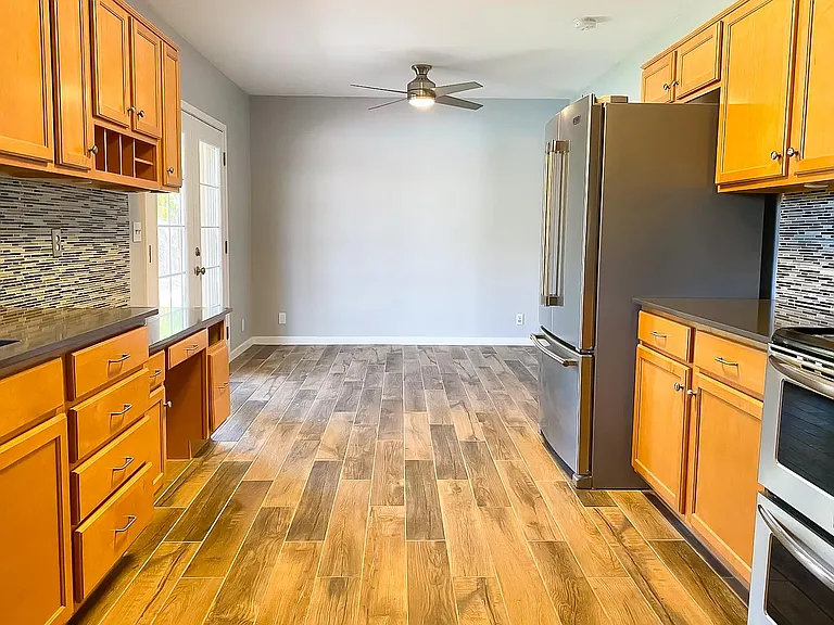 3310 E Earll Dr — Photo 5