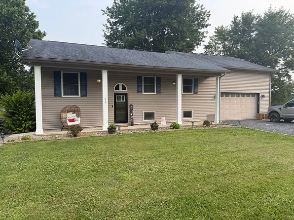 12 Bluebird Ln, Grafton, WV 26354