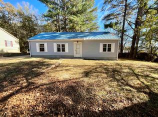 223 Oak St, Selmer, TN 38375