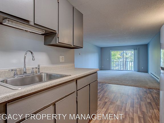 3rd image of 8924 SW 30th Ave #11311935