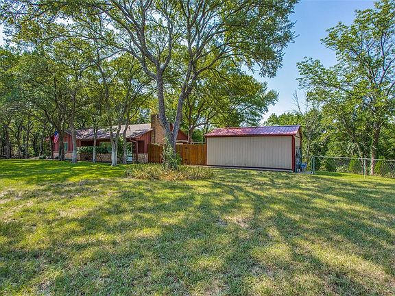 3rd image of 102 Cumberland Dr