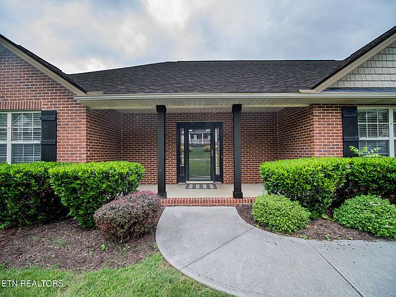 3rd image of 8113 Cambridge Gables Ln