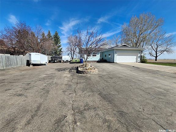 4th image of 319 Finley AVENUE