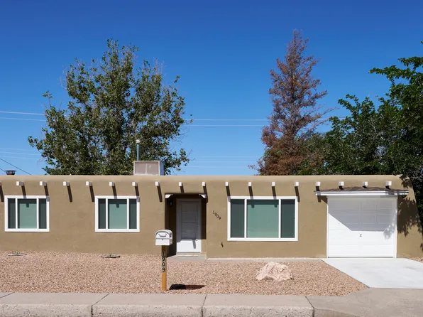 1909 Chelwood Park Blvd NE, Albuquerque, NM 87112