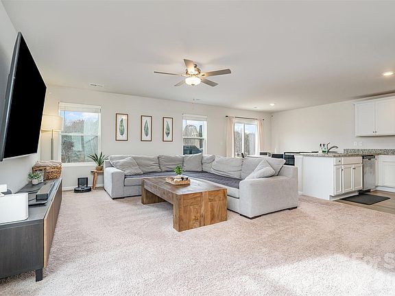 4th image of 1717 Nia Rd #33