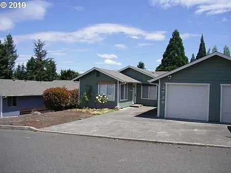 2729 W Lorraine Ave photo 1