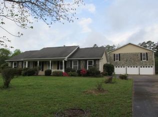 498 Waterview Dr, Lagrange, GA 30240