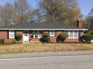 595 Briarcliff Dr, Woodruff, SC 29388
