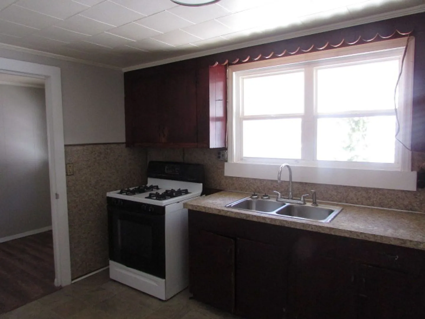 Charming 2-Bedroom Home in a Convenient Sumter Location — Photo 4