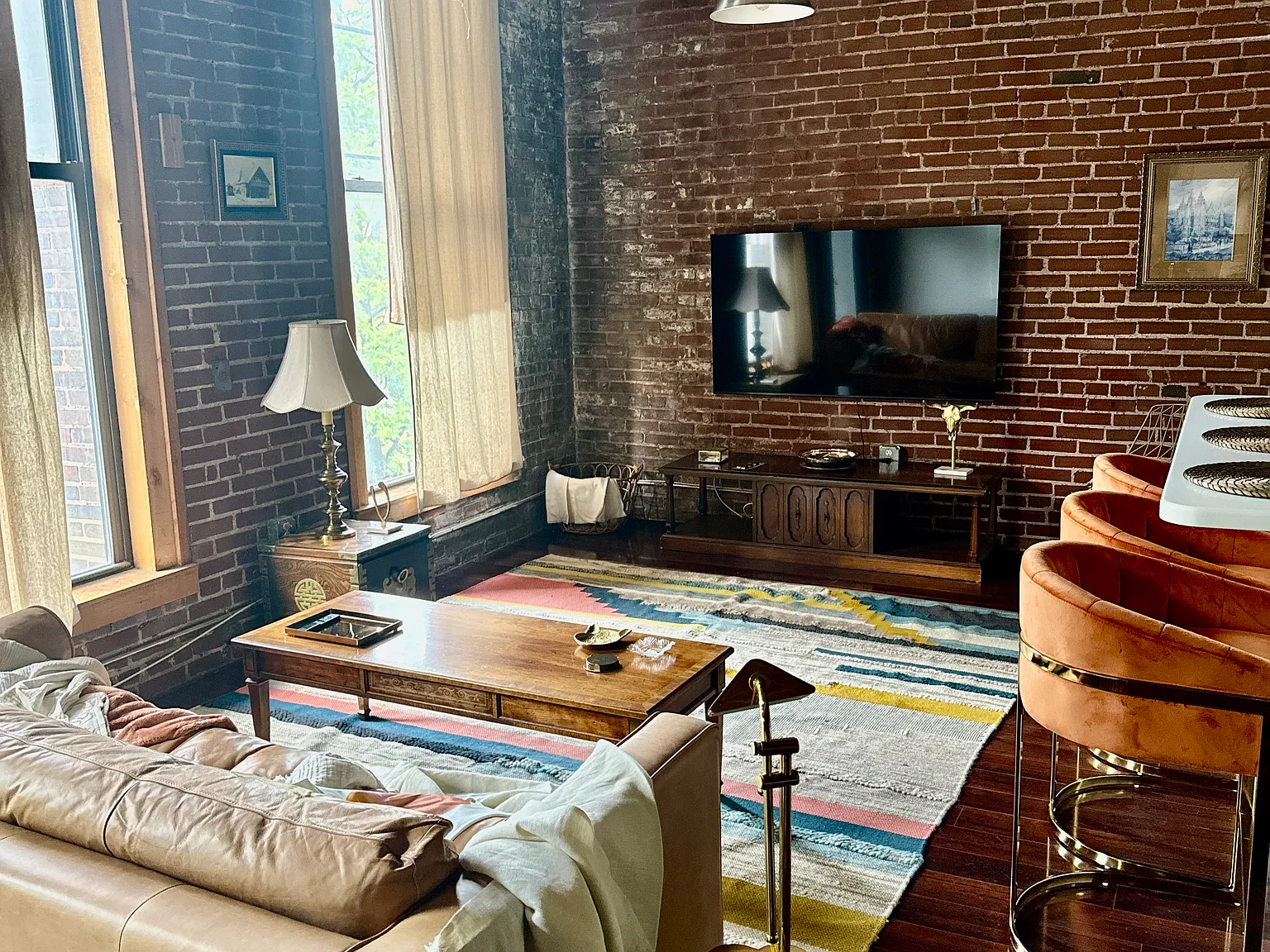 2 bed, 1910 sqft, $2,995 — Photo 1