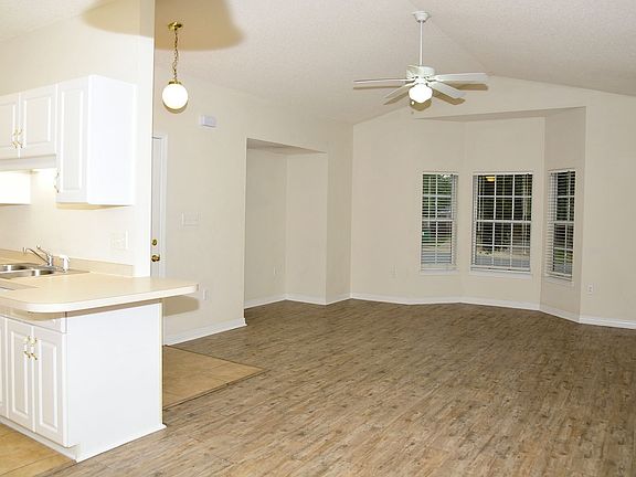 4th image of 1501 Partin Dr #202